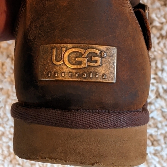 Ugg Kensington Brown Leather Sheepskin Buckle Boot Women's Size 7 - Picture 2 of 9